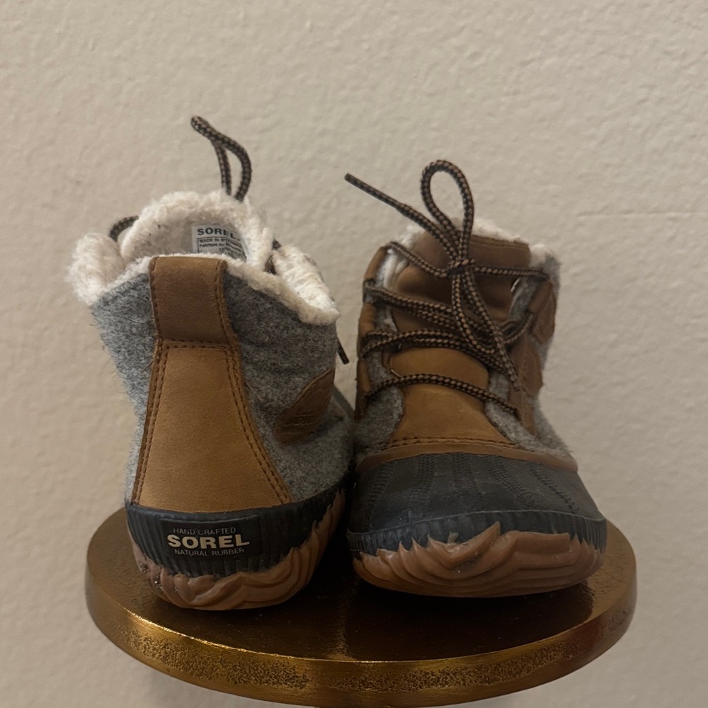 Sorel Tan and Gray Ankle Boots